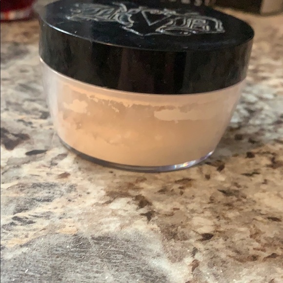 Kay Von D Translucent Setting Powder - Picture 2 of 3